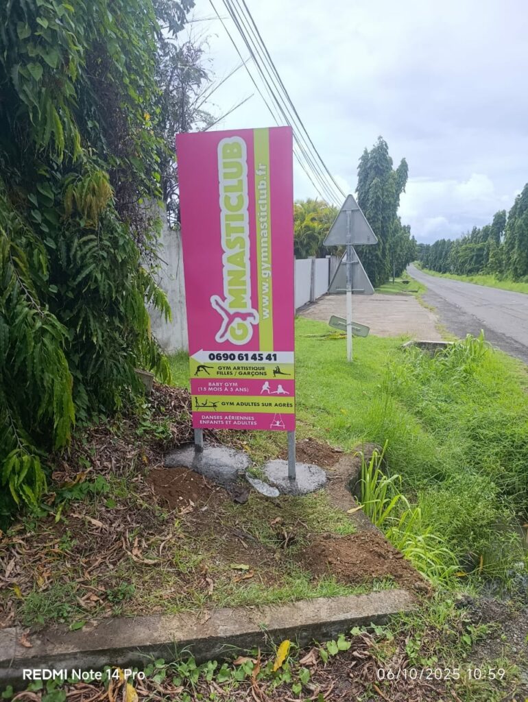 panneaux signalisation gymnase Gymnasticlub route de Roujol Petit-Bourg gymnastique